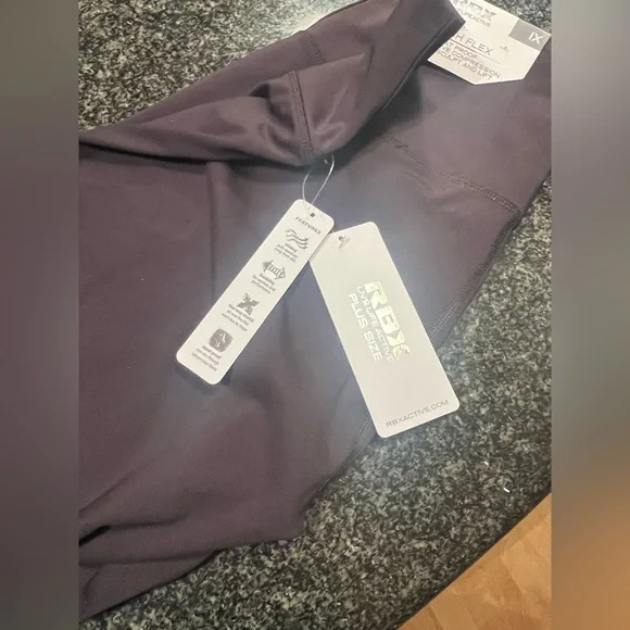 NWT black, Brand new 1x leggings. RBX brand. Good looking leggings. - Picture 6 of 6